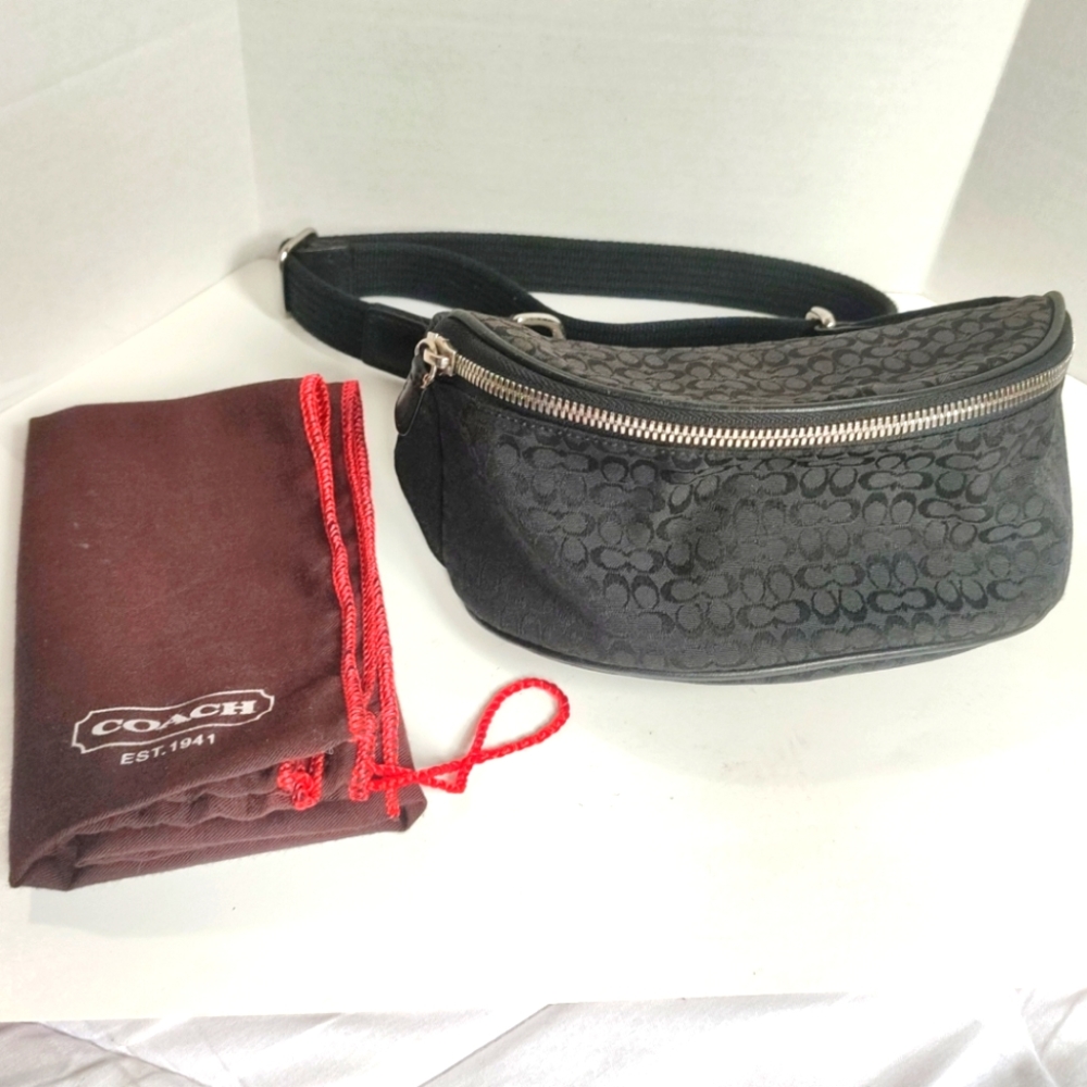 Coach Vintage Black Signature Jacquard Canvas Leather Fanny Pack Belt Bag F05093